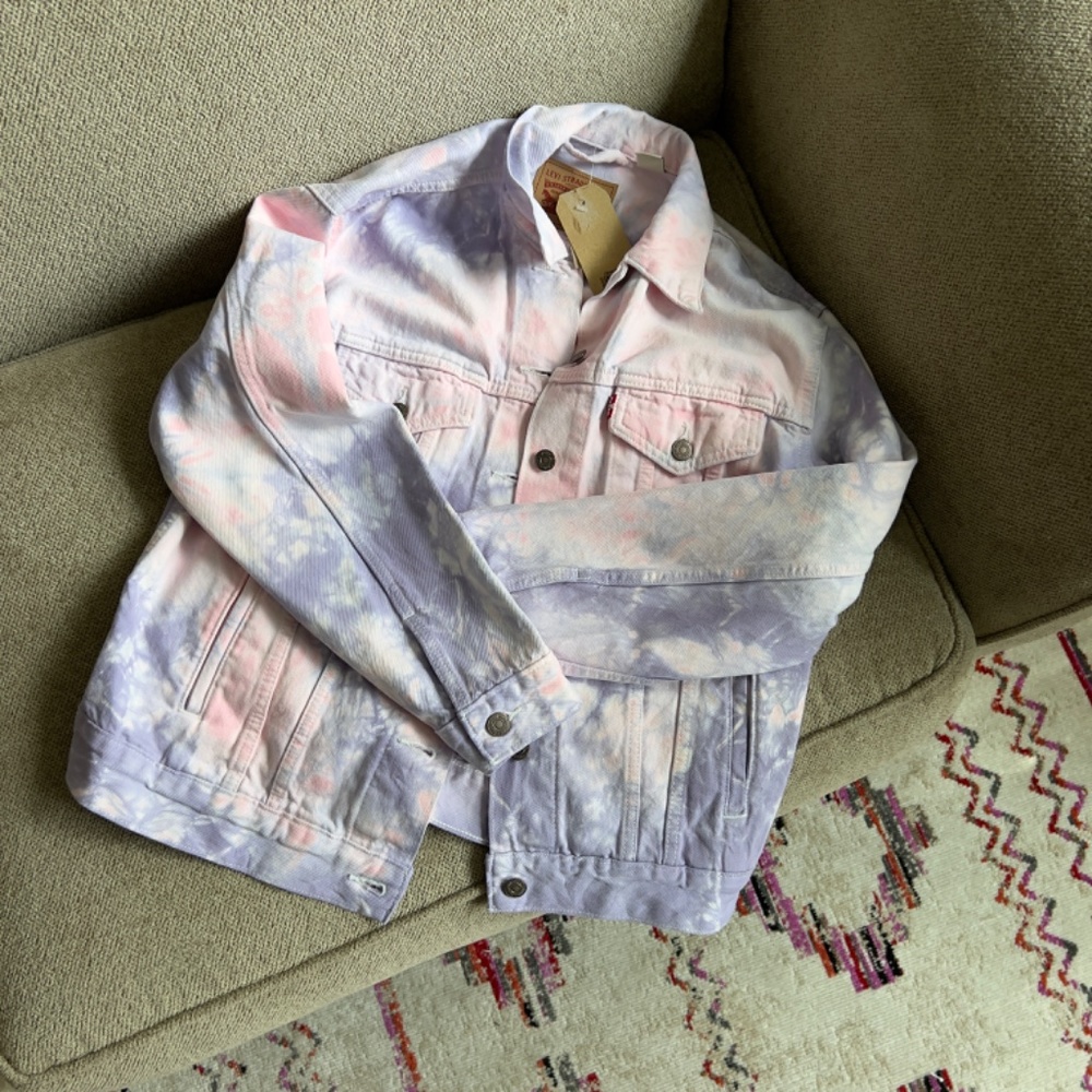Levi’s Ex-boyfriend Trucker Jacket - Tie Dye NWT - Picture 4 of 7